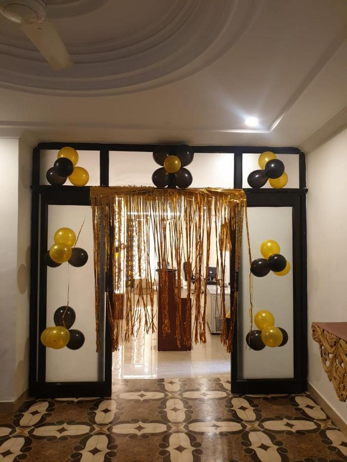 The Neeraj Palace Rishīkesh Buitenkant foto